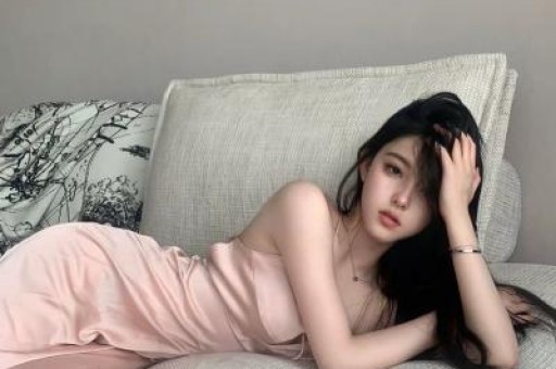 探店博主的一个“避雷贴”杀死了一家排队三小时的网红店？